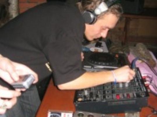 Фото для Начинающий музыкант нуждается в продвижении таланта