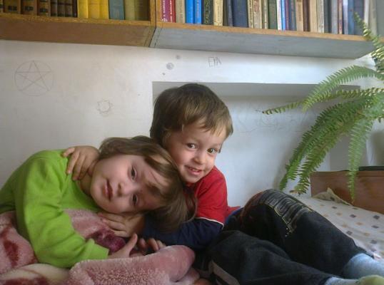 Фото для Она хочет слышать