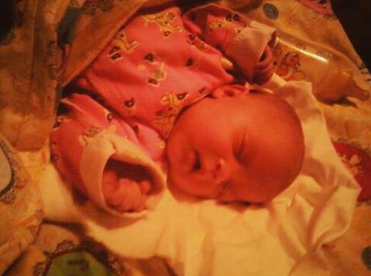 Фото для Муж бросил с грудным ребенком, нет средств к существованию, еще и кредиторы атакуют