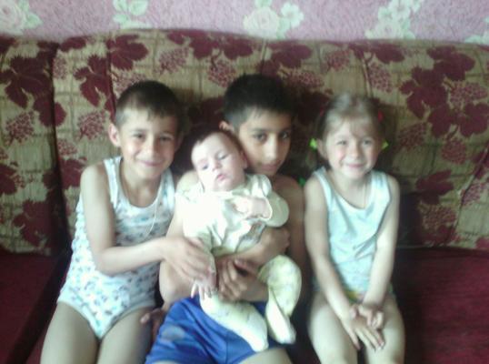 Фото для Многодетная семья нуждается в автомобиле